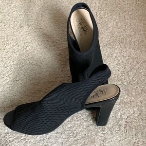 Women’s mesh open toe heel